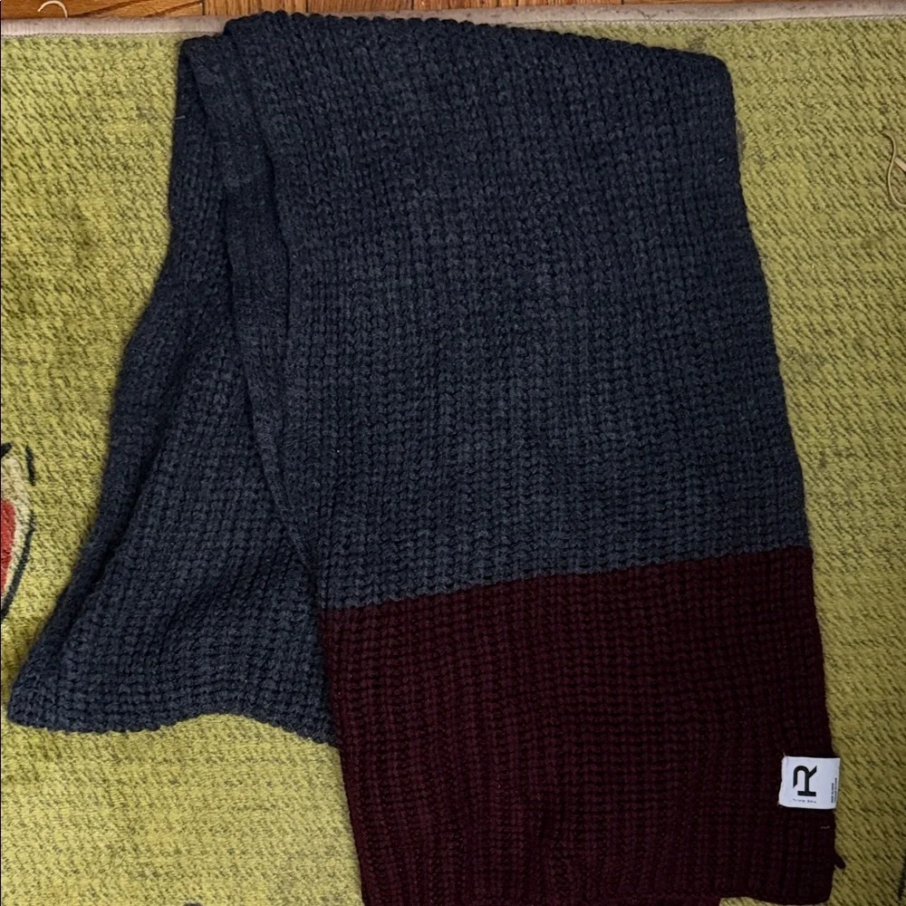 The rail Two-Tone Knit Scarf